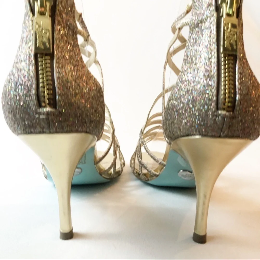 𝅺BLUE By Betsy Johnson SB Crown Dress Pump